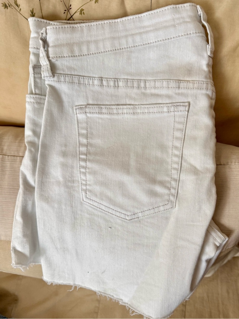 Joe's Jeans White Denim Shorts- New - Picture 4 of 5